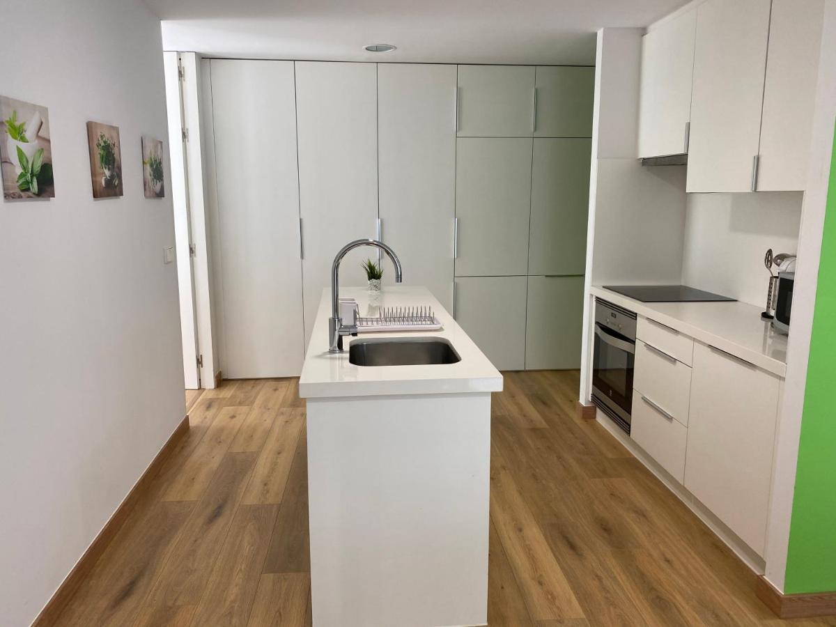 Piso En El Centro Para 4 Personas - Plaza Amboage - Wifi Ferrol Luaran gambar