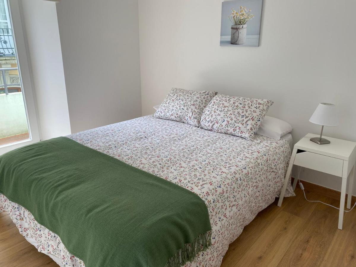Piso En El Centro Para 4 Personas - Plaza Amboage - Wifi Ferrol Luaran gambar